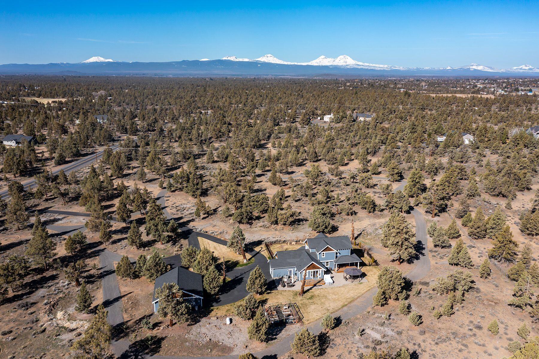 21530 Dale Road Bend, OR 97701 - Photo 46 of 46 an aerial view of multiple house