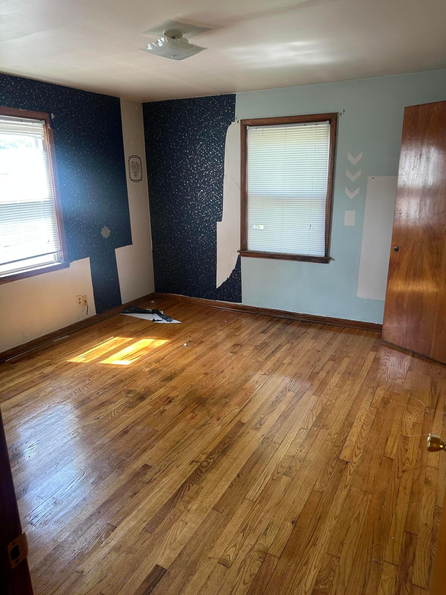 128-130 North Hampton Road Columbus, OH 43213 - Photo 23 of 35 IMG_1072