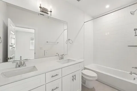$574,999 | 200 West 56th Street, Unit 8101, Austin, TX 78751