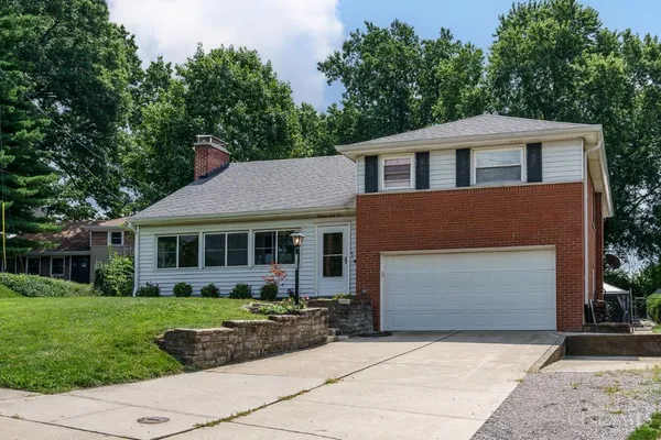 $369,900 | 1344 Plazaview Court, Cincinnati, OH 45255