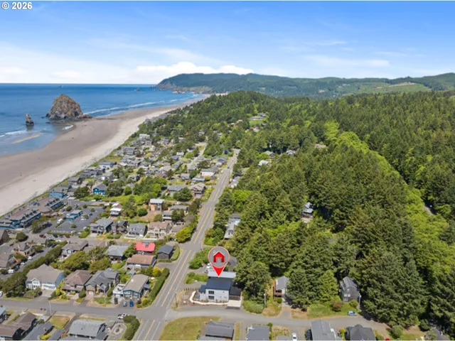 $2,050,000 | 2887 South Hemlock Street, Cannon Beach, OR 97110