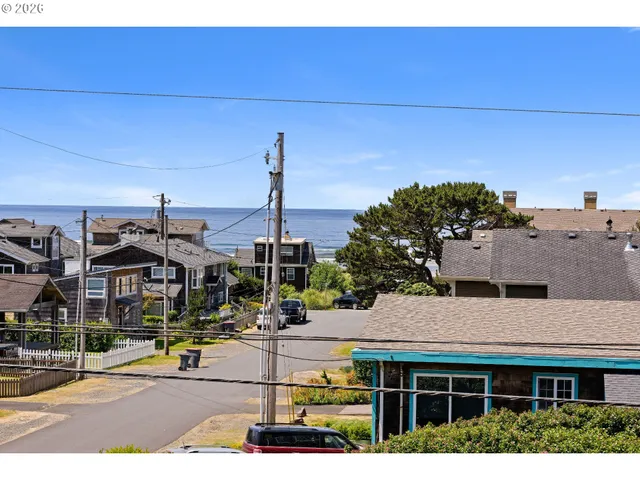 $2,050,000 | 2887 South Hemlock Street, Cannon Beach, OR 97110