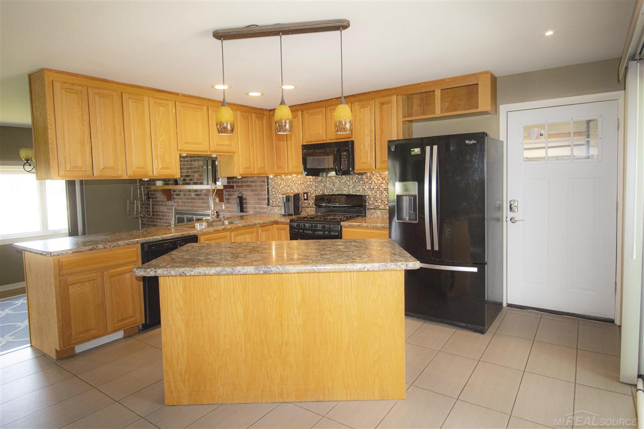 3515 Glover Road Almont, MI 48003 - Photo 5 of 52 Gallery Image 5