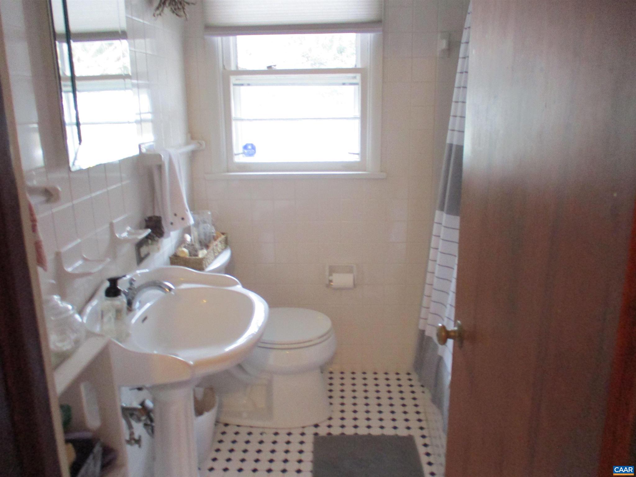 721 Lyons Avenue Charlottesville, VA 22902 - Photo 15 of 22