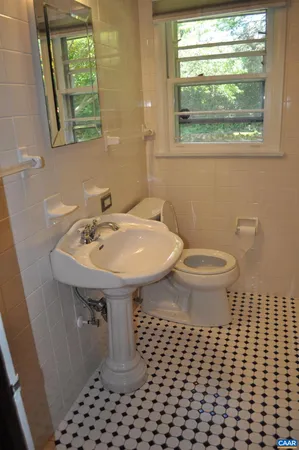 $2,300 | 721 Lyons Avenue, Charlottesville, VA 22902