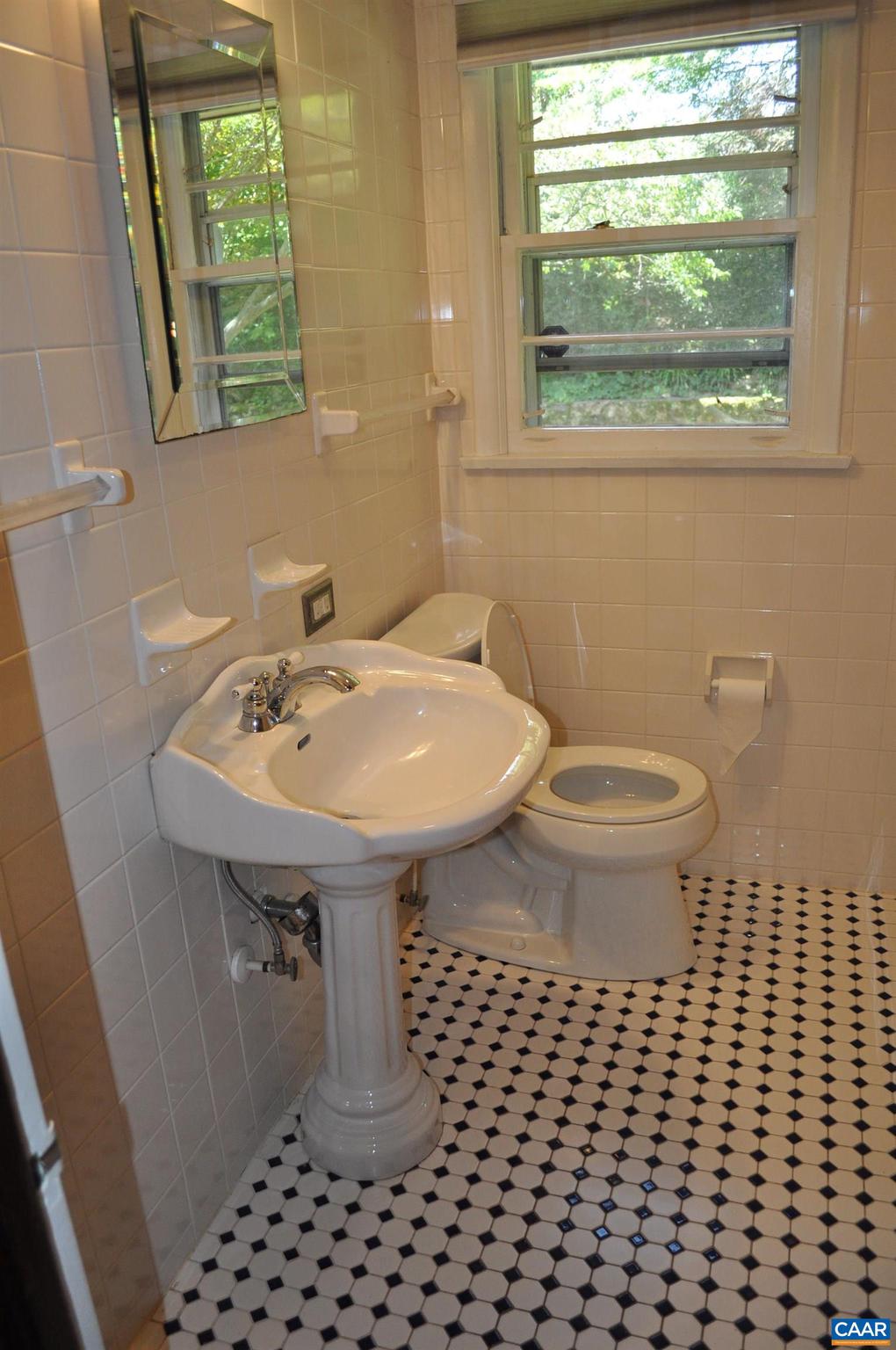 721 Lyons Avenue Charlottesville, VA 22902 - Photo 16 of 22