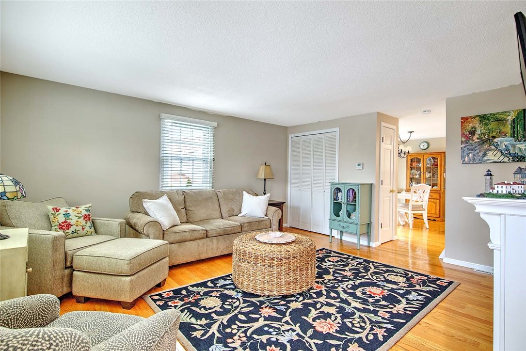 2970 Mendon Road, Unit 17 Cumberland, RI 02864 - Photo 7 of 48 Living Room