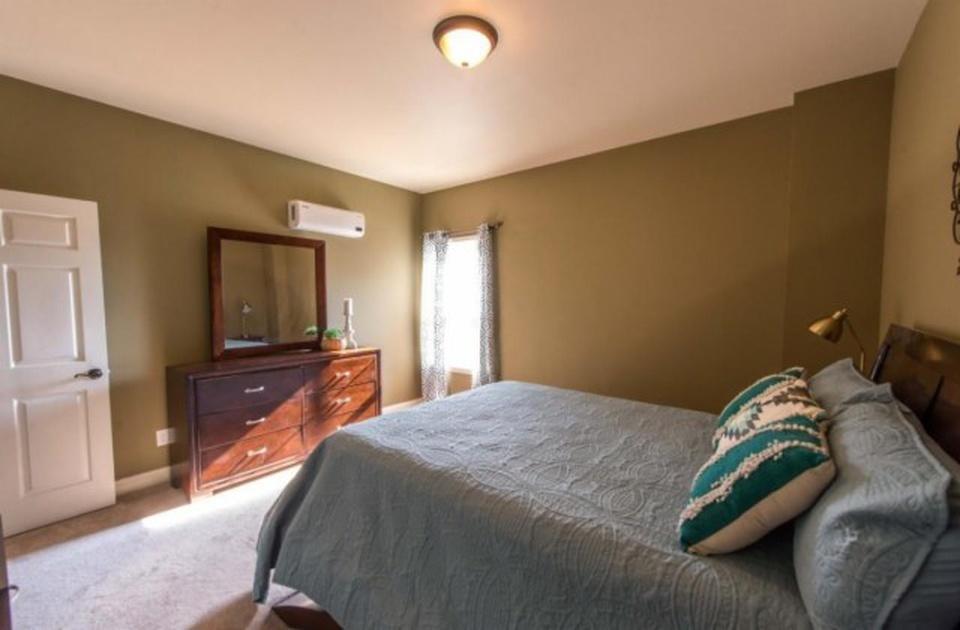 6762 Kenton Ridge Circle Chattanooga, TN 37421 - Photo 23 of 40 Downstairs Bed Room