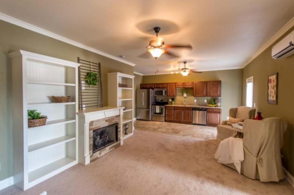 6762 Kenton Ridge Circle Chattanooga, TN 37421 - Photo 30 of 40 Downstairs Living Room