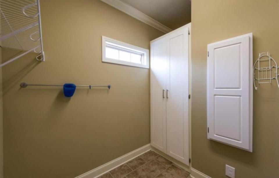 6762 Kenton Ridge Circle Chattanooga, TN 37421 - Photo 33 of 40 Laundry Room 2