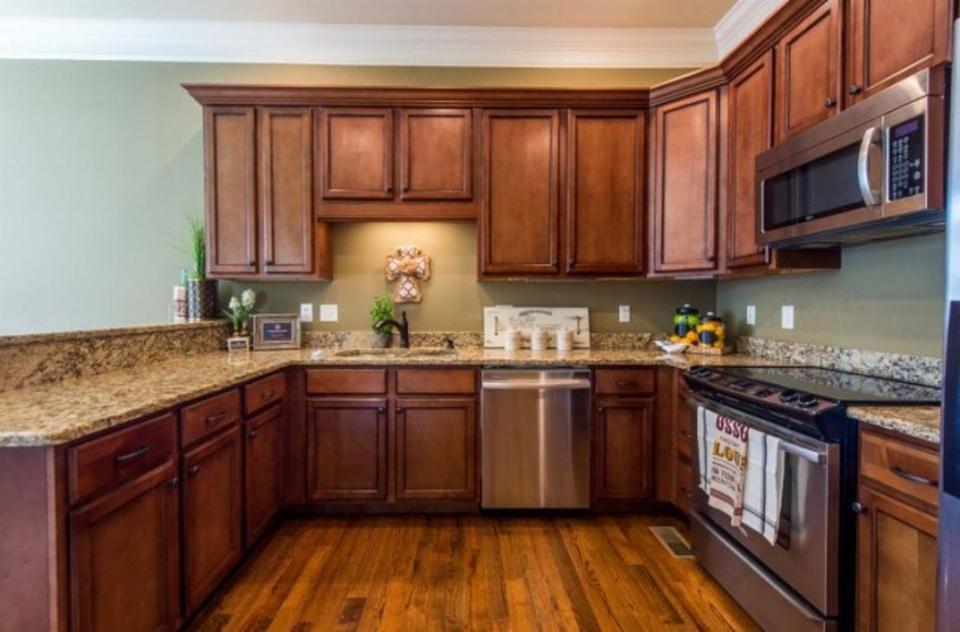 6762 Kenton Ridge Circle Chattanooga, TN 37421 - Photo 5 of 40 Kitchen 1