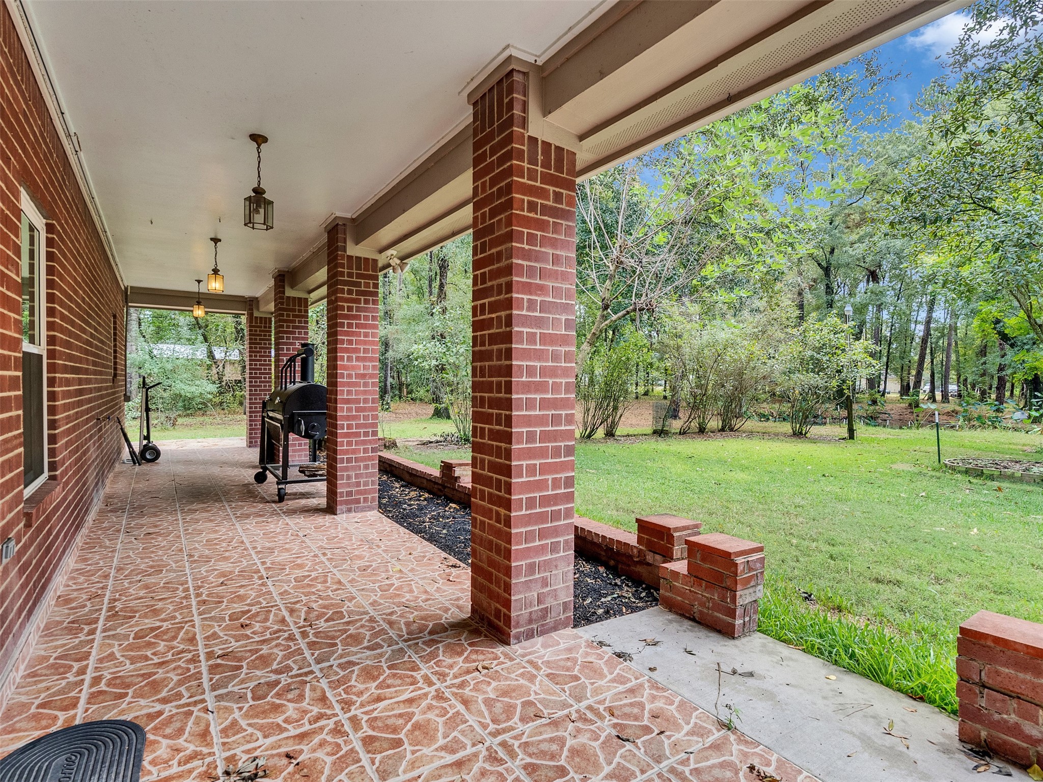 22872 Mersey Court Porter, TX 77365 - Photo 37 of 48 a front view of a house with garden