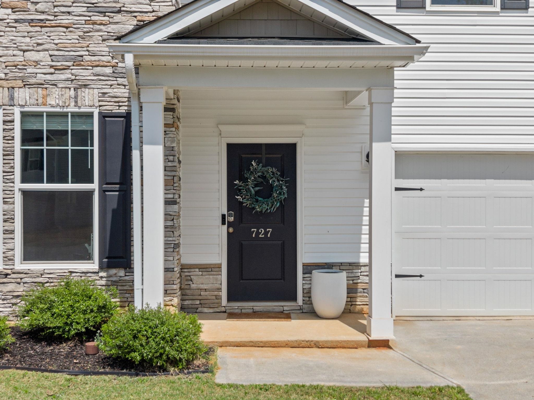 727 Chesterfield Court Boiling Springs, SC 29316 - Photo 5 of 45