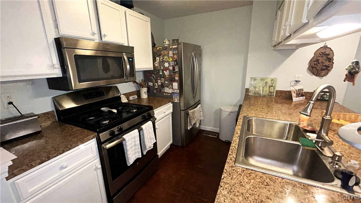 168 Softwind Circle Van Buren, NY 13027 - Photo 5 of 48