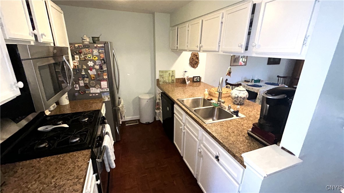 168 Softwind Circle Van Buren, NY 13027 - Photo 7 of 48