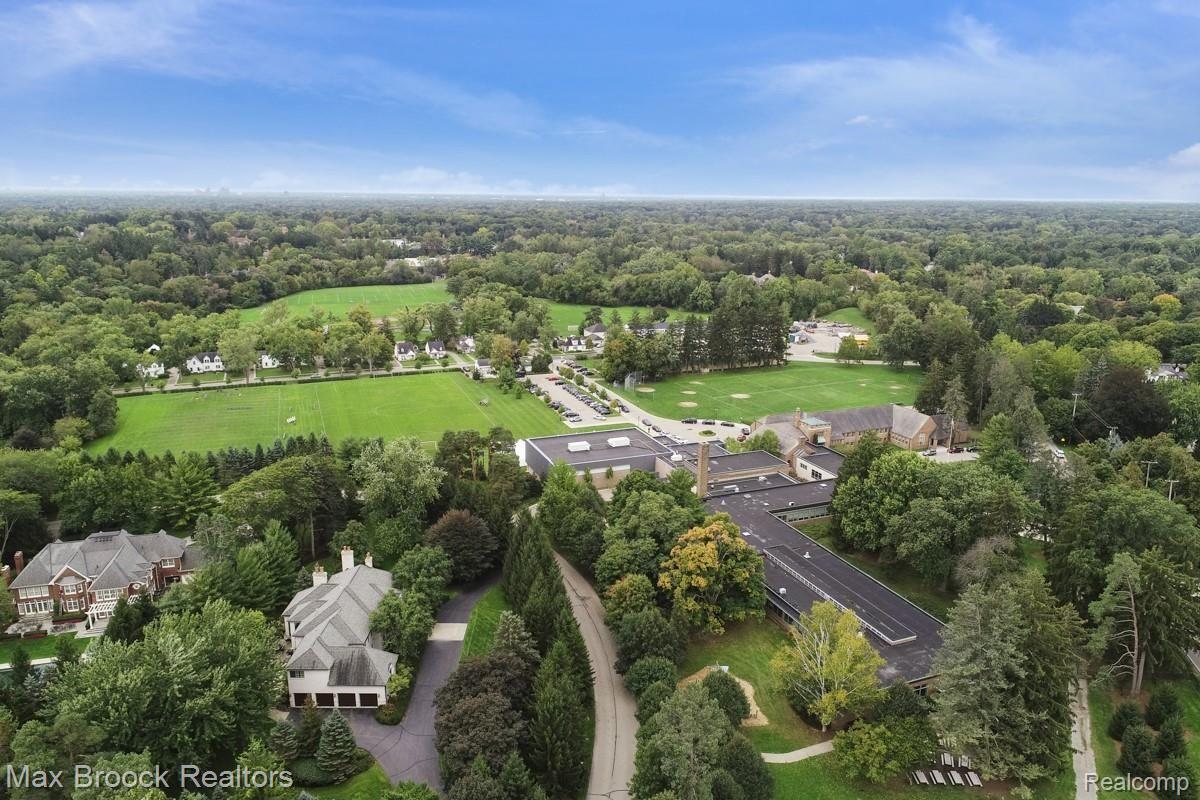372 Barden Road Bloomfield Hills, MI 48304 - Photo 51 of 52 DJI_0450.jpg