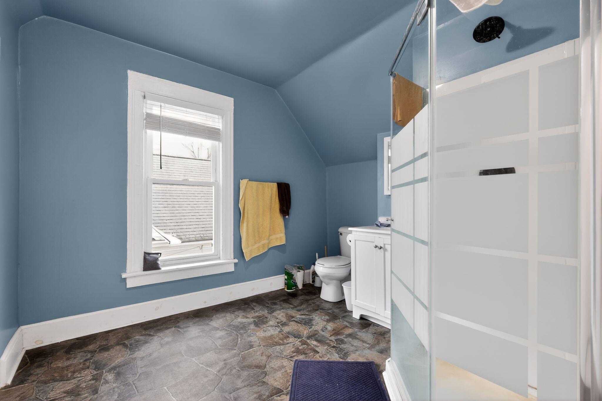 1400 Mound Avenue Jackson, MI 49203 - Photo 20 of 29 24_1400_Mound_Ave_Jackson_MI_49203-Bathr