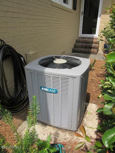 4917 Morton Road New Bern, NC 28562 - Photo 33 of 47 32-New HVAC Compressor