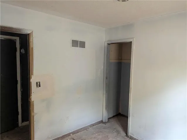 $147,200 | 228 Southeast 101st Road, Warrensburg, MO 64093