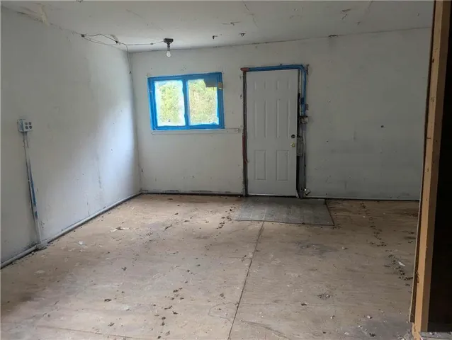 $147,200 | 228 Southeast 101st Road, Warrensburg, MO 64093