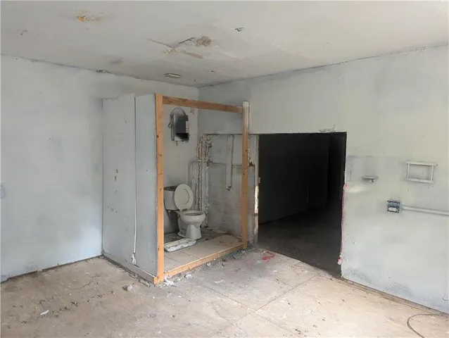 $147,200 | 228 Southeast 101st Road, Warrensburg, MO 64093