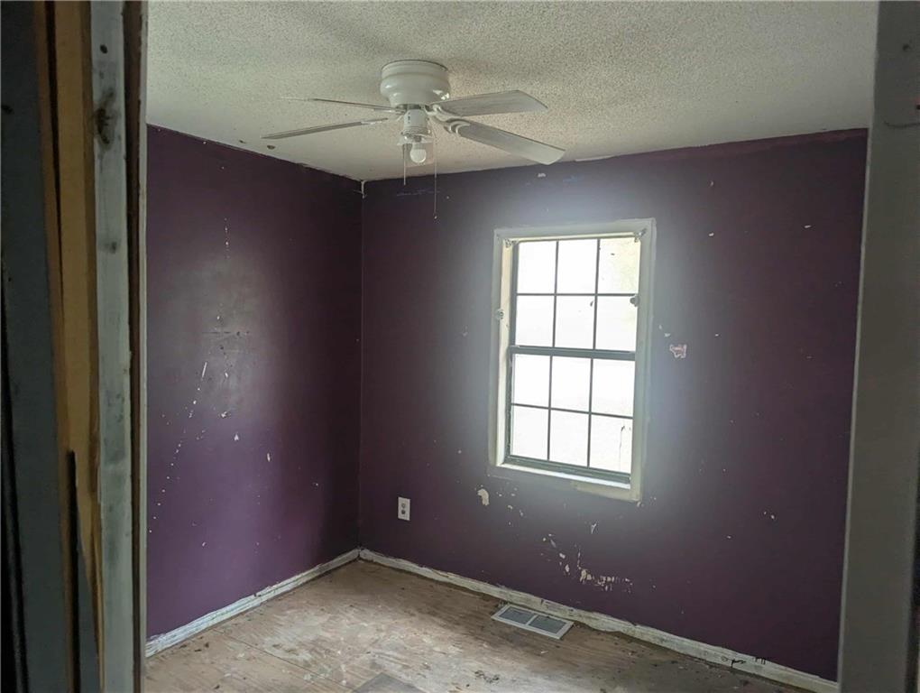 228 Southeast 101st Road Warrensburg, MO 64093 - Photo 10 of 25