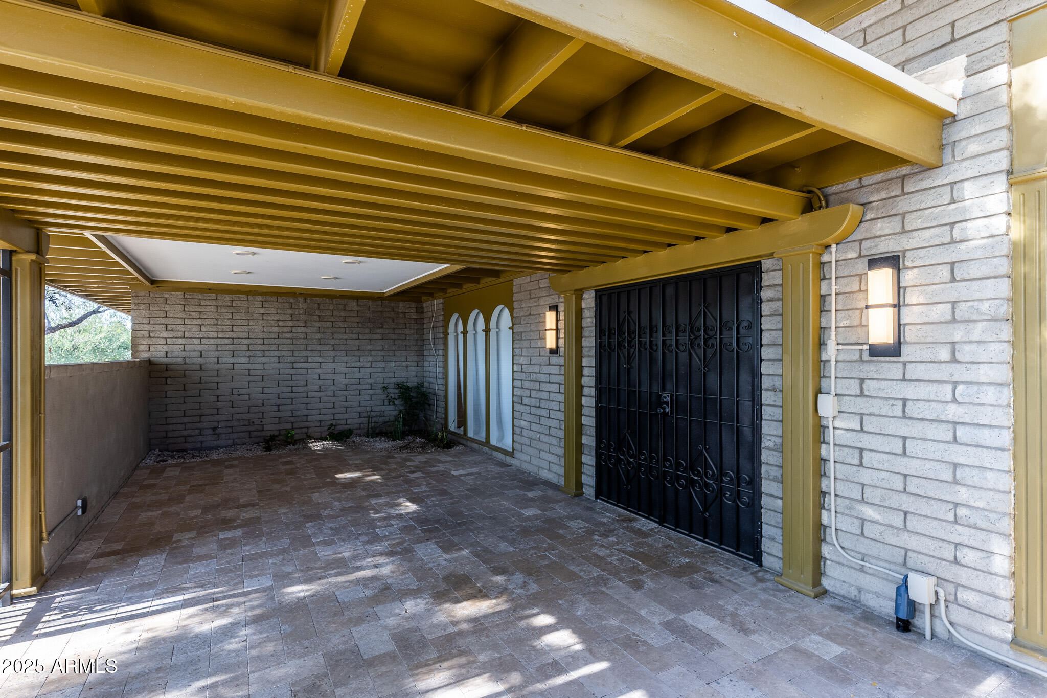 3736 East Montecito Avenue Phoenix, AZ 85018 - Photo 38 of 42 a view of a porch