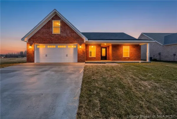 $329,900 | 13947 Deer Run Trace, Floyds Knobs, IN 47143