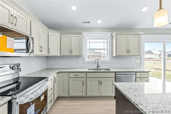 $329,900 | 13947 Deer Run Trace, Floyds Knobs, IN 47143