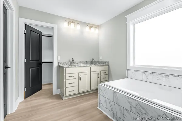 $329,900 | 13947 Deer Run Trace, Floyds Knobs, IN 47143