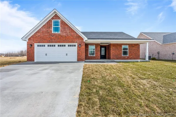 $329,900 | 13947 Deer Run Trace, Floyds Knobs, IN 47143