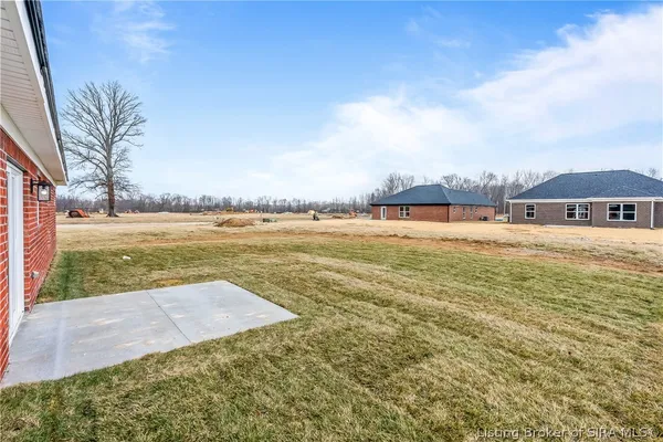 $329,900 | 13947 Deer Run Trace, Floyds Knobs, IN 47143