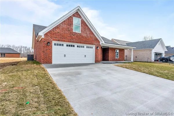 $329,900 | 13947 Deer Run Trace, Floyds Knobs, IN 47143