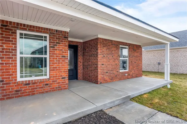 $329,900 | 13947 Deer Run Trace, Floyds Knobs, IN 47143