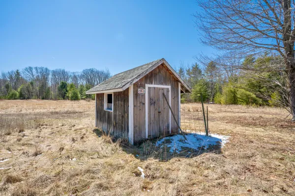 $479,000 | 33 John Clark Road, Dayton, ME 04005
