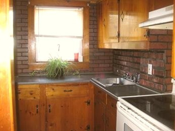 7 Division Street Fall River, MA 02721 - Photo 5 of 8