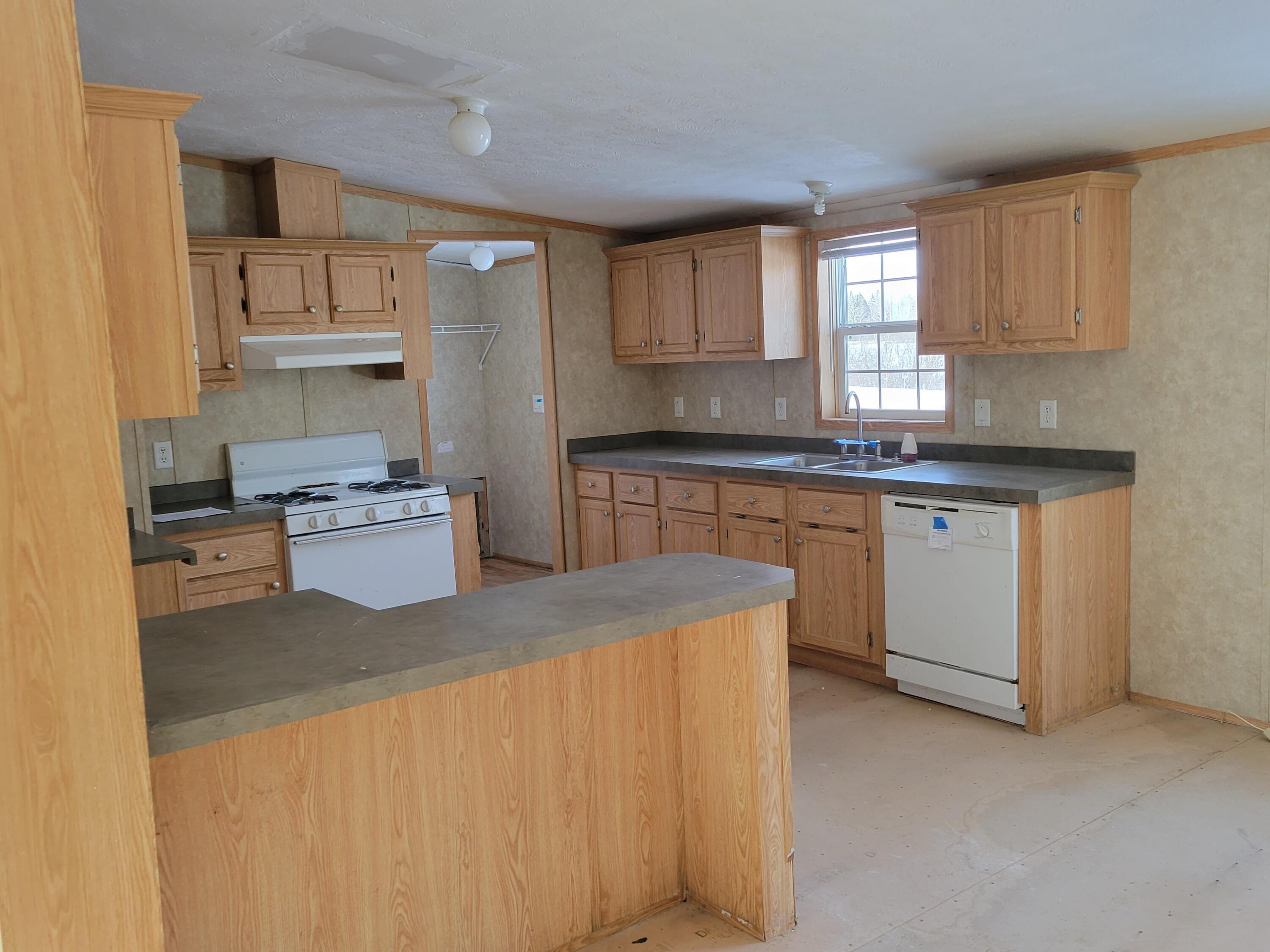 27 Brown Farm Road Waterville, ME 04901 - Photo 21 of 28 231-091997 Kitchen