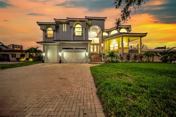 $3,699,999 | 124 Leeward Island, Clearwater Beach, FL 33767