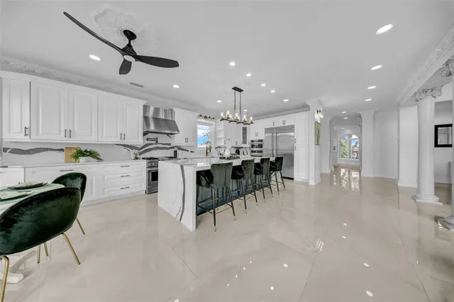 $3,899,999 | 124 Leeward Island, Clearwater Beach, FL 33767