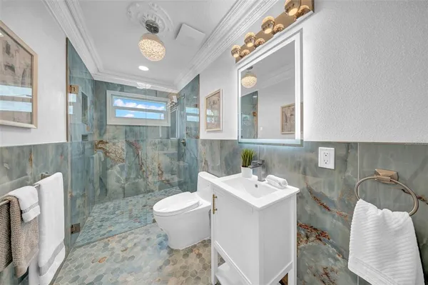 $3,699,999 | 124 Leeward Island, Clearwater Beach, FL 33767