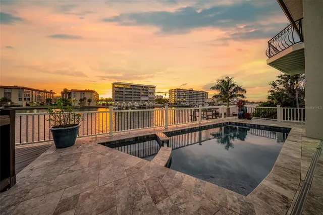 $3,899,999 | 124 Leeward Island, Clearwater Beach, FL 33767