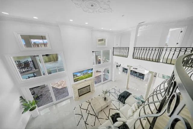 $3,899,999 | 124 Leeward Island, Clearwater Beach, FL 33767