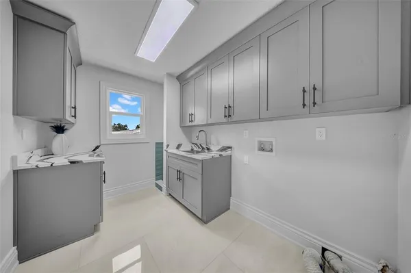 $3,699,999 | 124 Leeward Island, Clearwater Beach, FL 33767