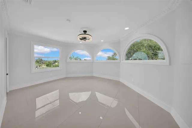 $3,899,999 | 124 Leeward Island, Clearwater Beach, FL 33767