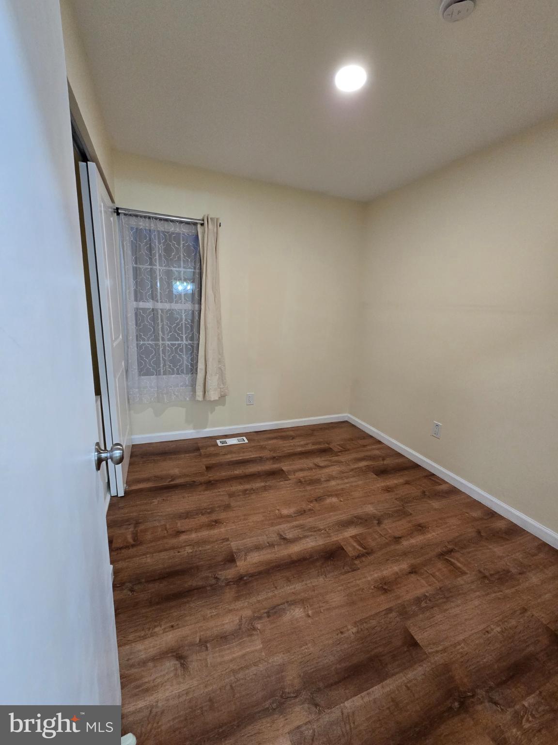 20000 Wyman Way Germantown, MD 20874 - Photo 17 of 56 a view of empty room