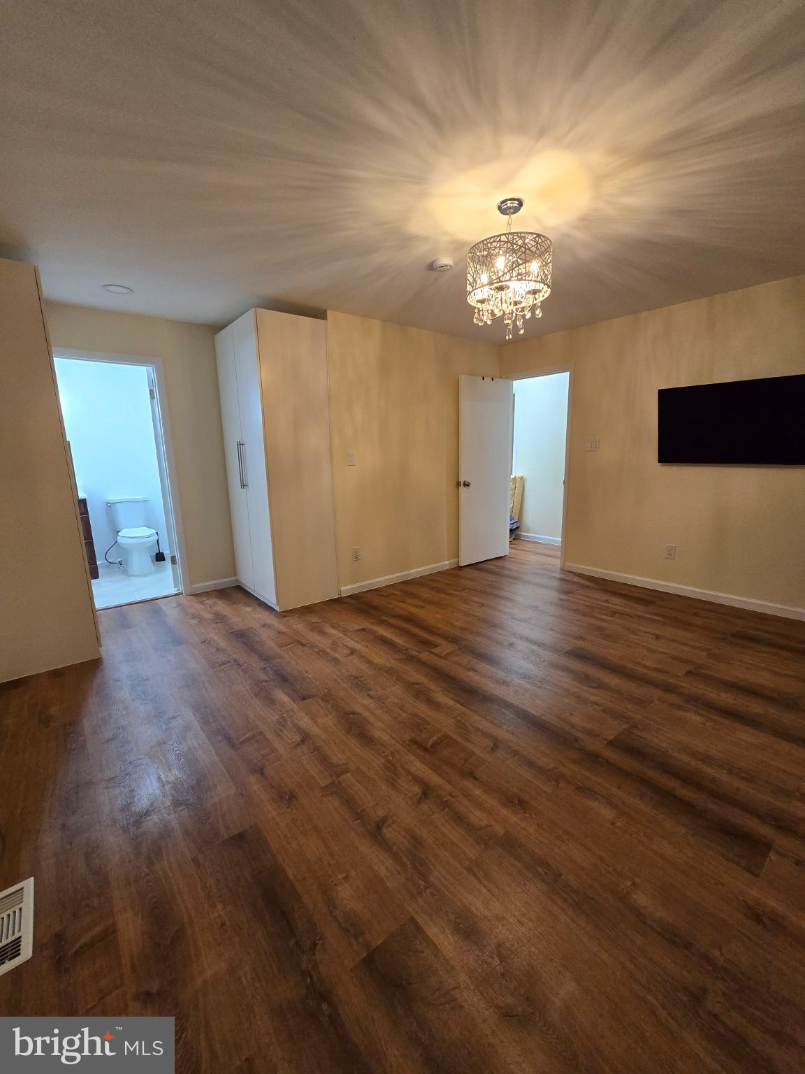 20000 Wyman Way Germantown, MD 20874 - Photo 26 of 56 wooden floor in an empty room with a window