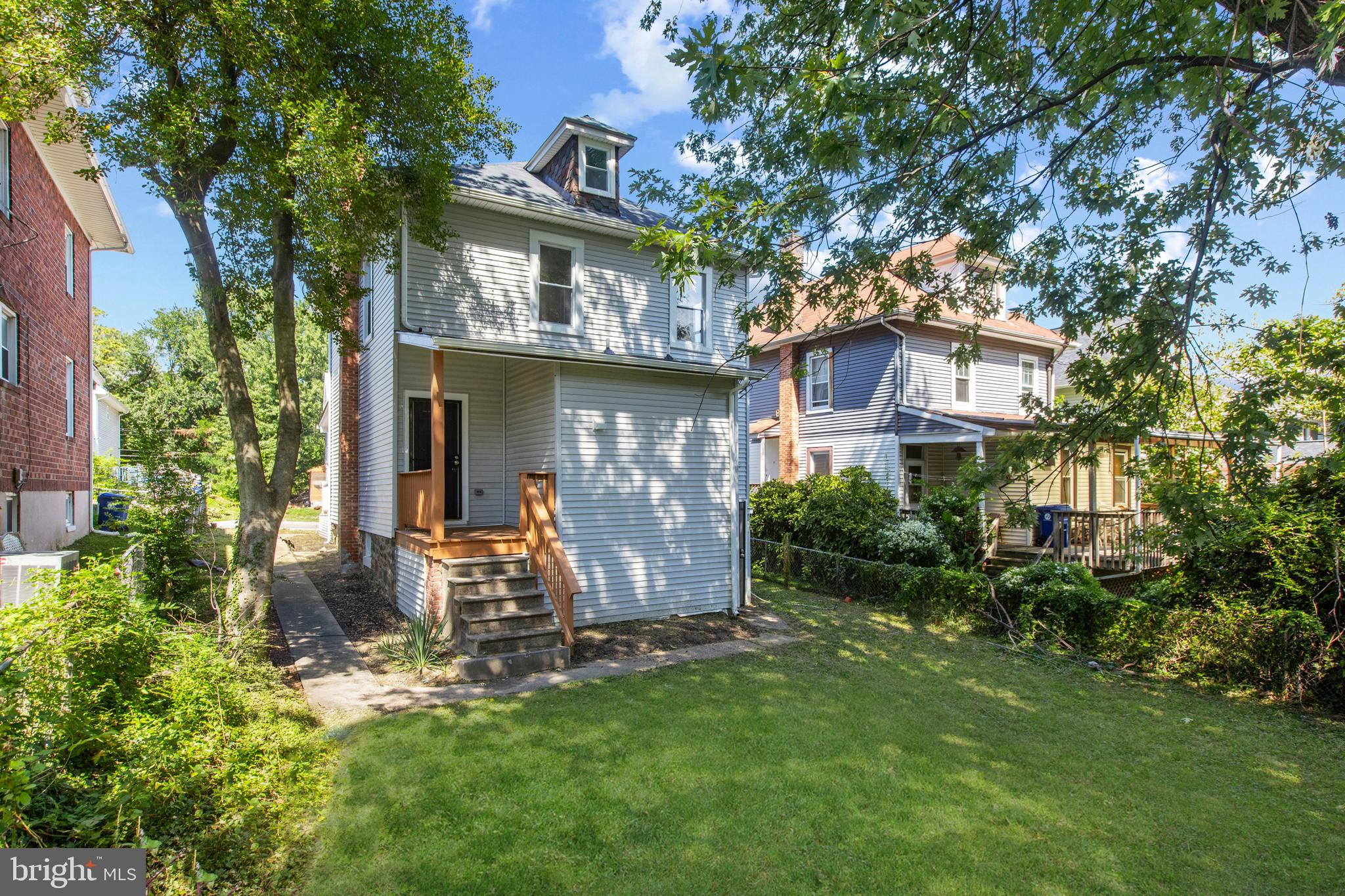 505 McCabe Avenue Baltimore, MD 21212 - Photo 38 of 46 front view of a house with a yard