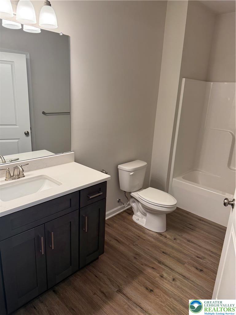 1036 Blake Street, Unit 202 Bethlehem, PA 18017 - Photo 9 of 12 Guest bathroom