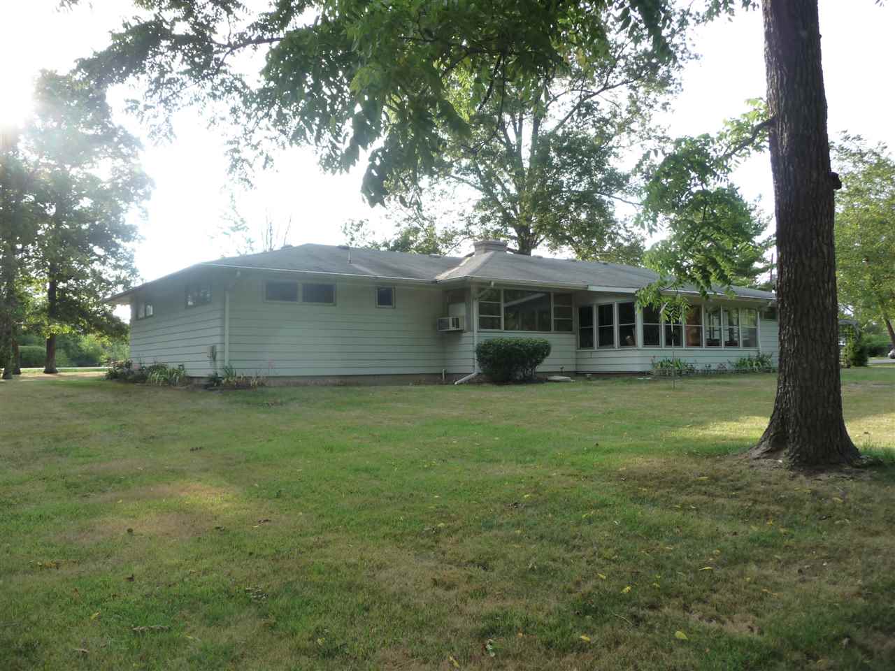 14812 Coldwater Road Fort Wayne, IN 46845 - Photo 4 of 23