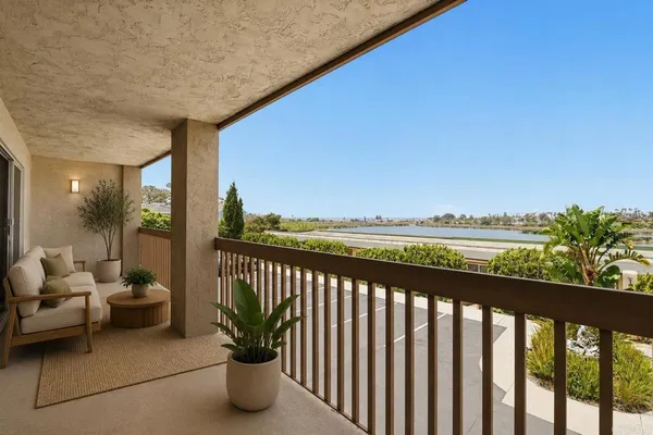 $4,000 | 2475 Jefferson Street, Unit 103, Carlsbad, CA 92008
